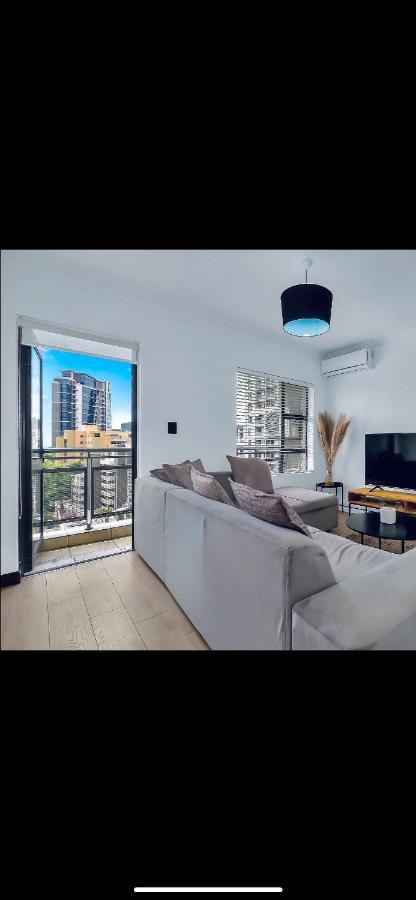 2 Bedroom 2 Bath Luxury - Sandton Cbd Johannesburg Esterno foto